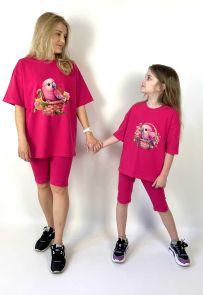 Комплект oversize для мамы и дочки футболка + велосипедки "Попугай в корзинке"