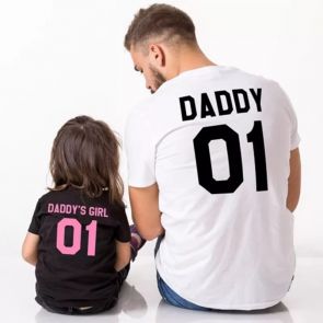 Пара футболок для папы и дочки с принтом на спине