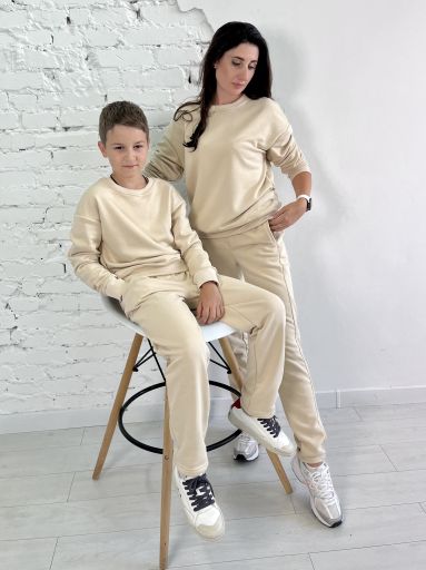 Удобные спортивные костюмы для мамы и ребенка Casual (бежевый)