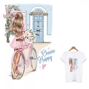 Женская футболка бойфренд "Choose Happy" (девушка с велосипедом)
