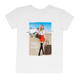 Женская футболка бойфренд "Девушка с чемоданом"
