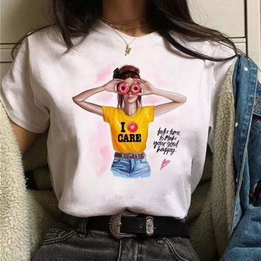 Женская футболка бойфренд "Девушка с пончиками"