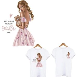 Женская футболка "Девушка с маленькой собачкой"