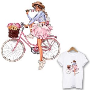 Женская футболка "Девушка с велосипедом"